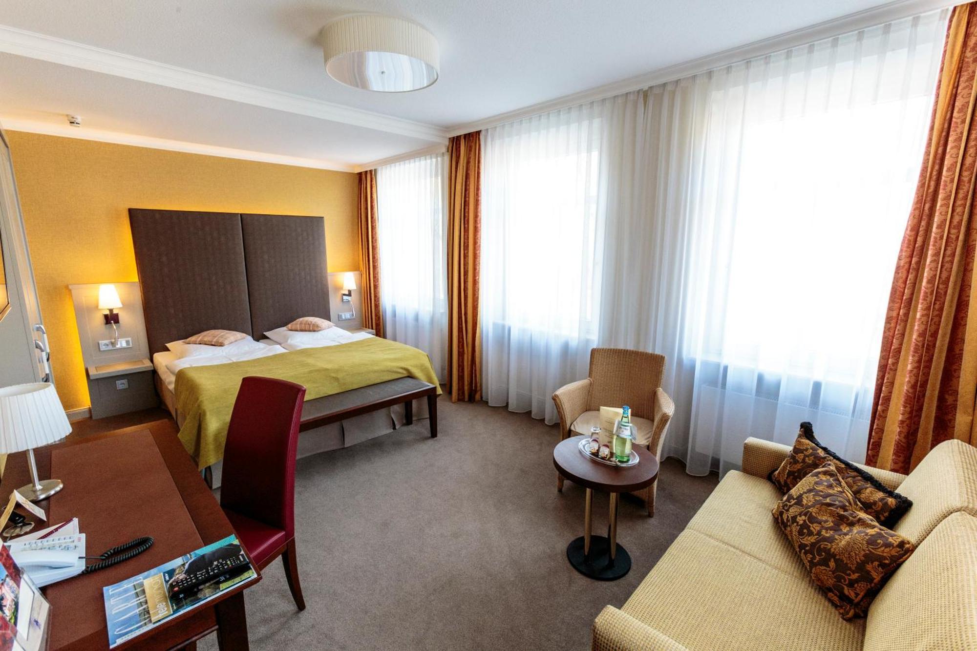 Parkhotel Gueldene Berge Weißenfels Εξωτερικό φωτογραφία