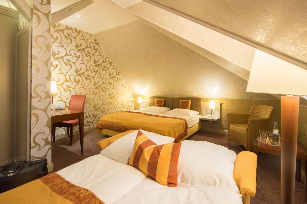 Parkhotel Gueldene Berge Weißenfels Εξωτερικό φωτογραφία